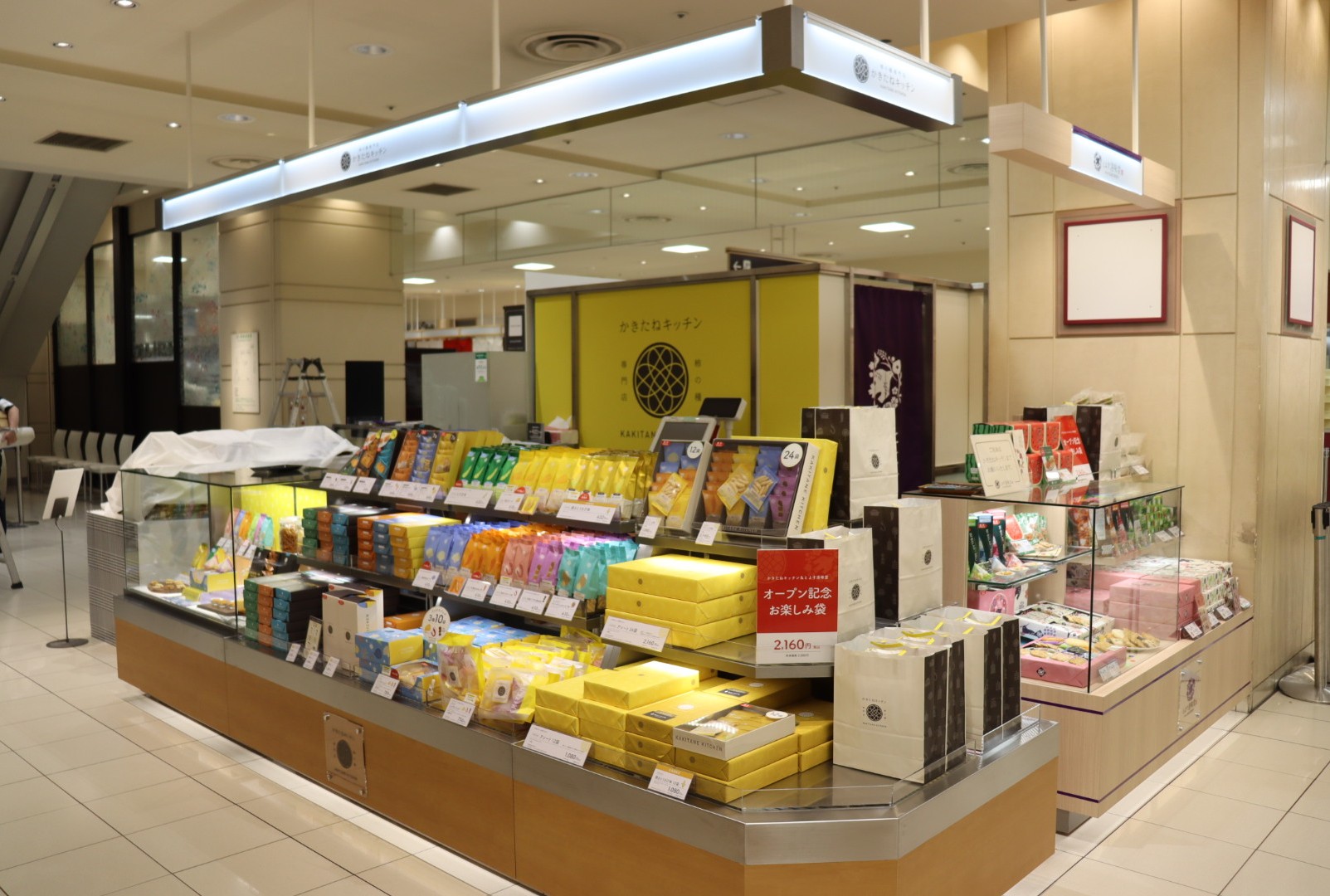 物販店舗什器に強い